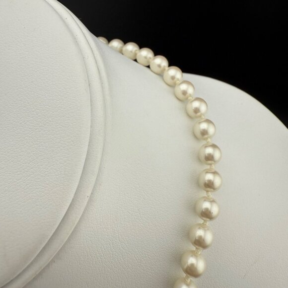 Napier Faux Pearl Necklace With Gold-Tone Clasp Elegant Classic Style Jewelry - Picture 4 of 6